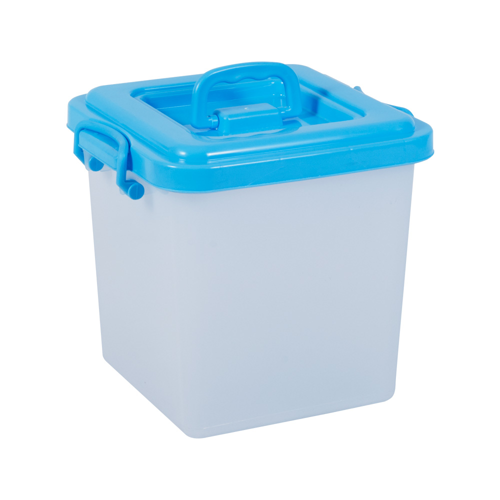 FSB 3207 Blue Storage Box with Cover and Handle Series https://felton.com.my/product/transparent-storage-box-with-cover-and-handle-series/ Felton Malaysia
